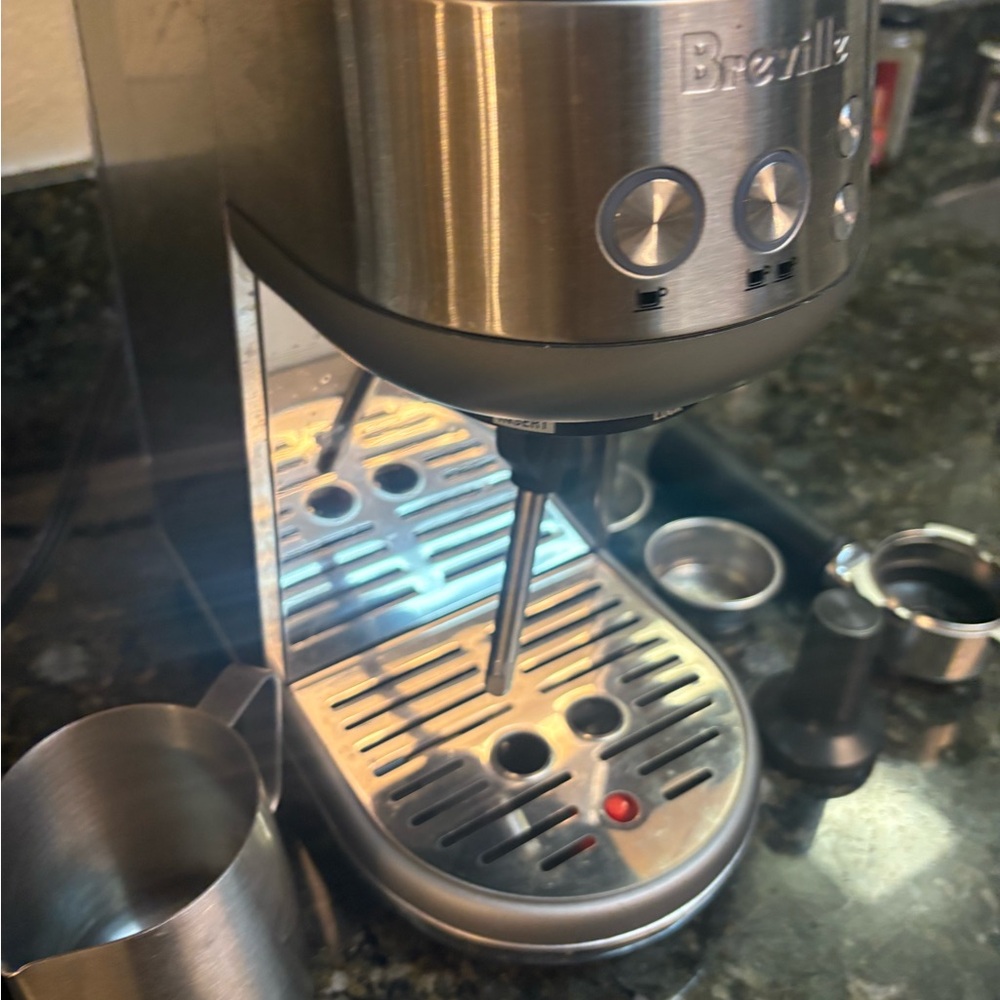 Breville Bambino Espresso Machine - Picture 3 of 4